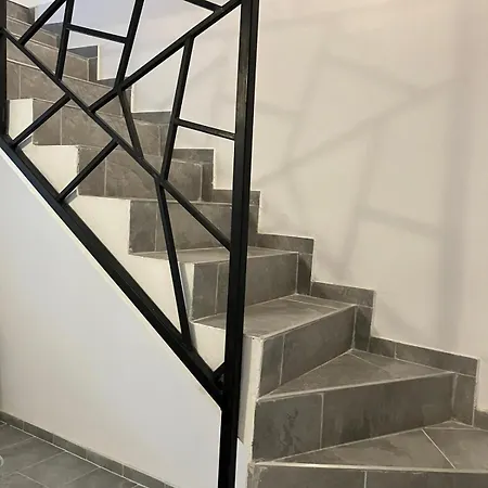 Monte Fabula With Jacuzzi, Sauna And Backyard Hébergement de vacances Vucinic Selo