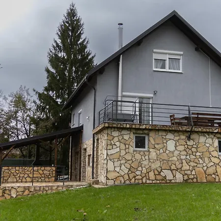 Monte Fabula With Jacuzzi, Sauna And Backyard *