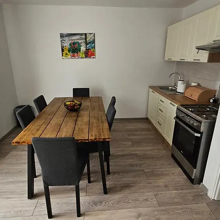 Monte Fabula With Jacuzzi, Sauna And Backyard Nyaraló *