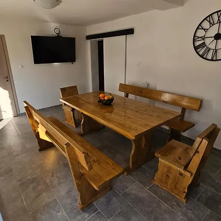 Monte Fabula With Jacuzzi, Sauna And Backyard Vucinic Selo