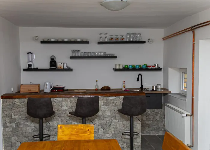 Monte Fabula With Jacuzzi, Sauna And Backyard Vucinic Selo