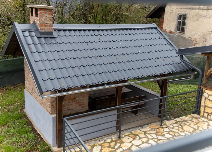 Monte Fabula With Jacuzzi, Sauna And Backyard *