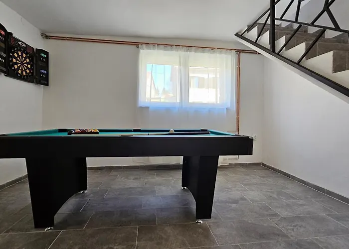 Monte Fabula With Jacuzzi, Sauna And Backyard * Vucinic Selo