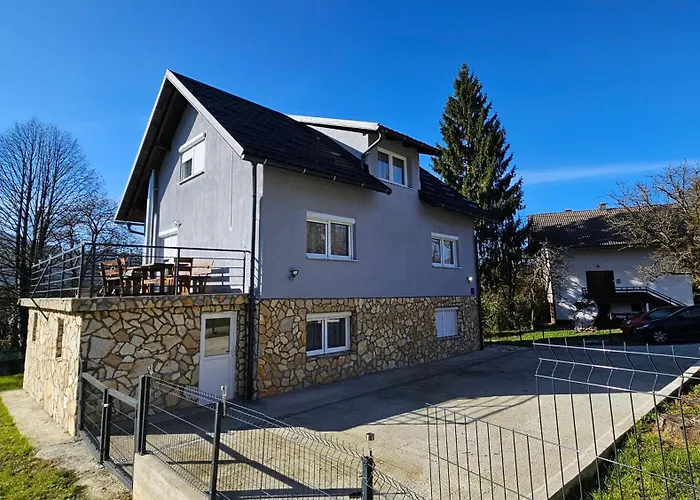 別荘 Monte Fabula With Jacuzzi, Sauna And Backyard *