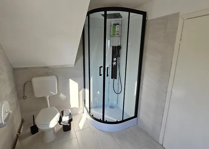 Monte Fabula With Jacuzzi, Sauna And Backyard * Vucinic Selo