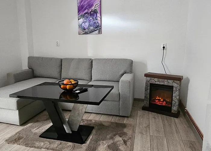 Monte Fabula With Jacuzzi, Sauna And Backyard *