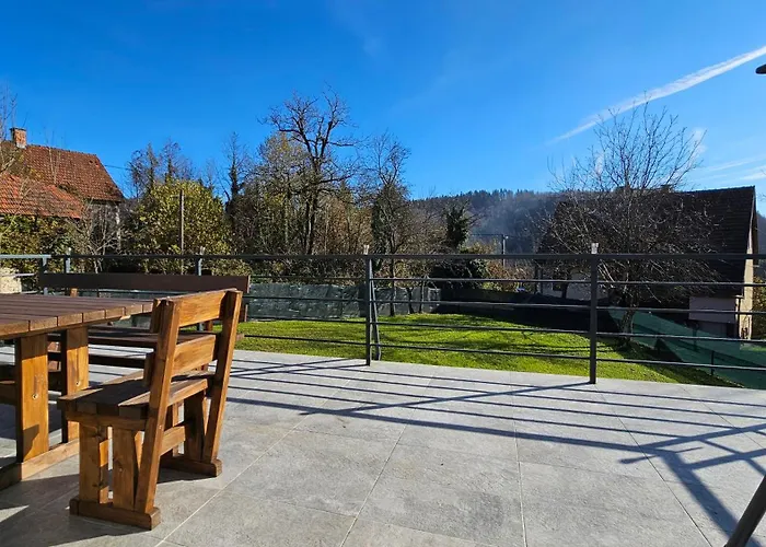Monte Fabula With Jacuzzi, Sauna And Backyard *